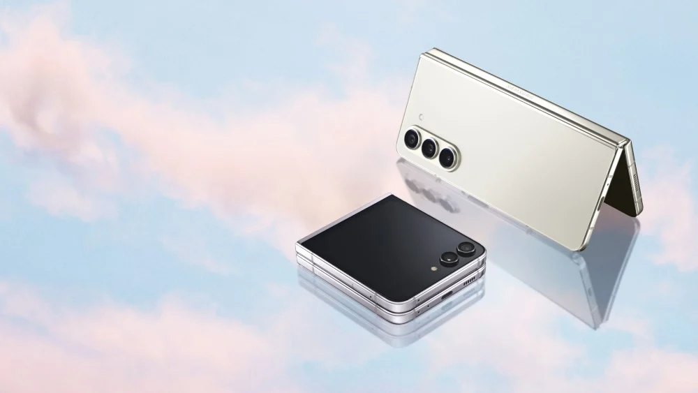 Samsung Galaxy Z Flip 4 Receives October 2023 Security Update in the US