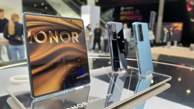 Honor foldable smartphone