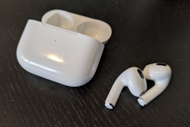 Apple Releases First Firmware Update for AirPods Pro 3